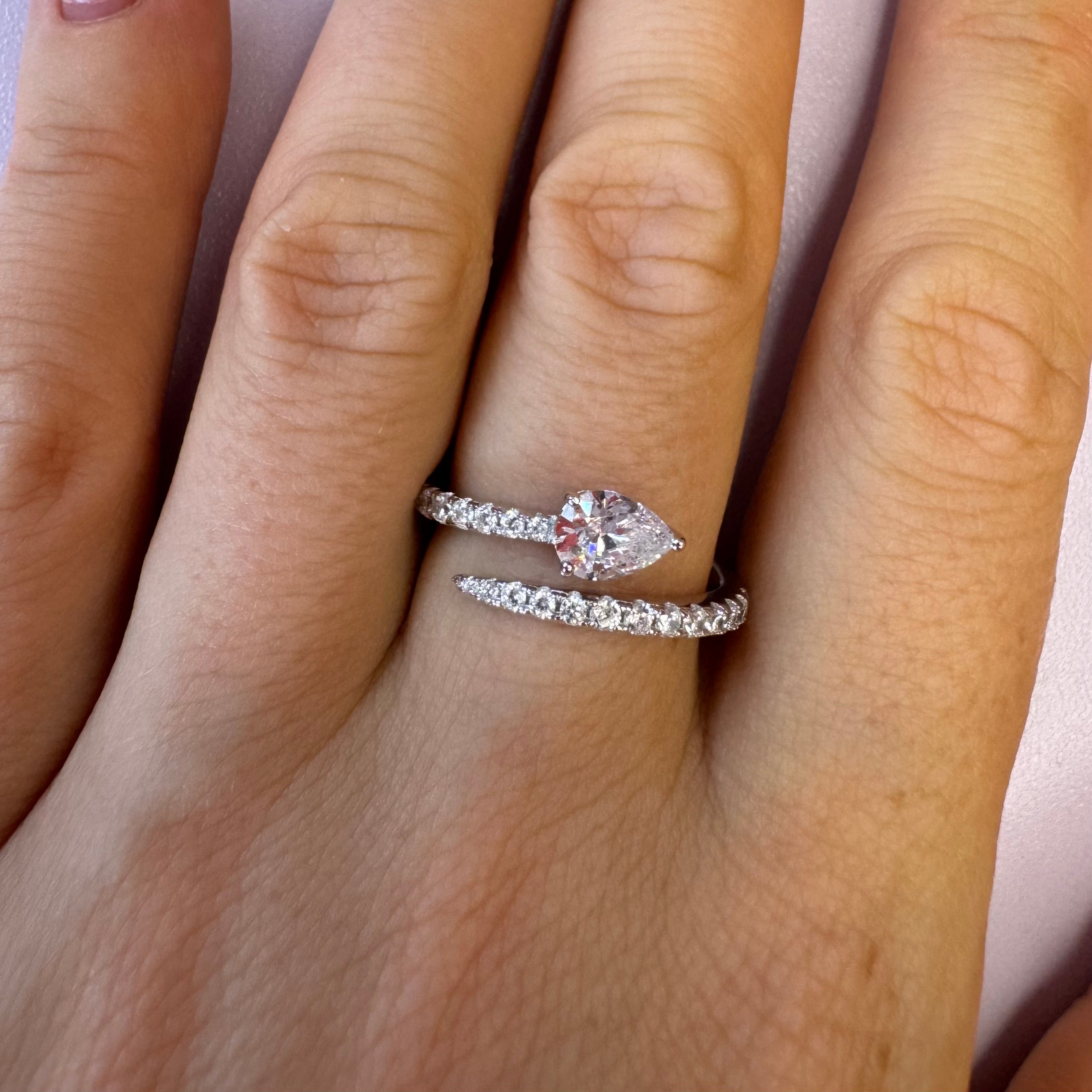 Anafi Pear Pavé Ring